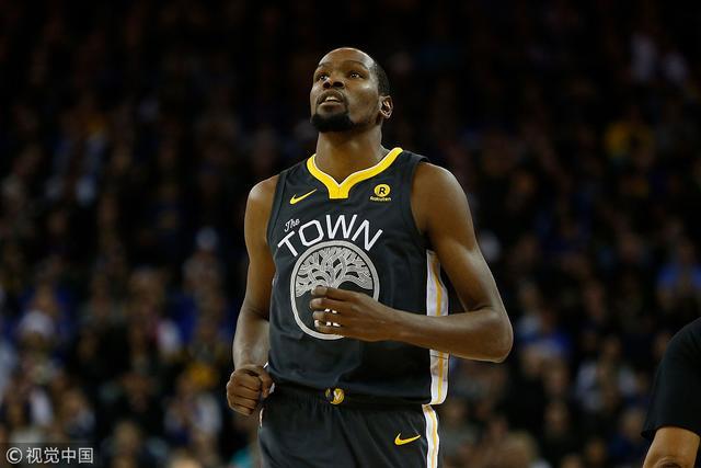 男篮集训名单调整：曾凡博贺希宁余嘉豪离队